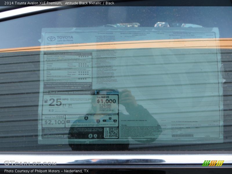 Attitude Black Metallic / Black 2014 Toyota Avalon XLE Premium