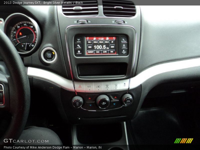 Bright Silver Metallic / Black 2013 Dodge Journey SXT
