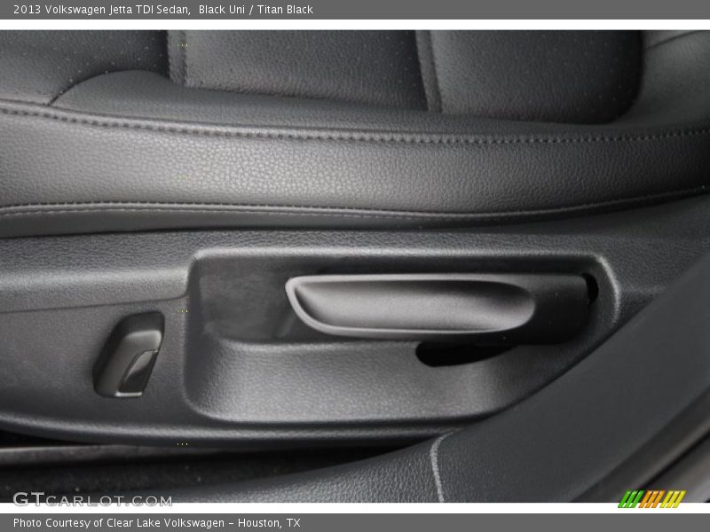 Black Uni / Titan Black 2013 Volkswagen Jetta TDI Sedan