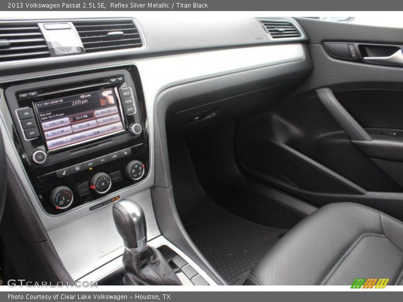 Reflex Silver Metallic / Titan Black 2013 Volkswagen Passat 2.5L SE