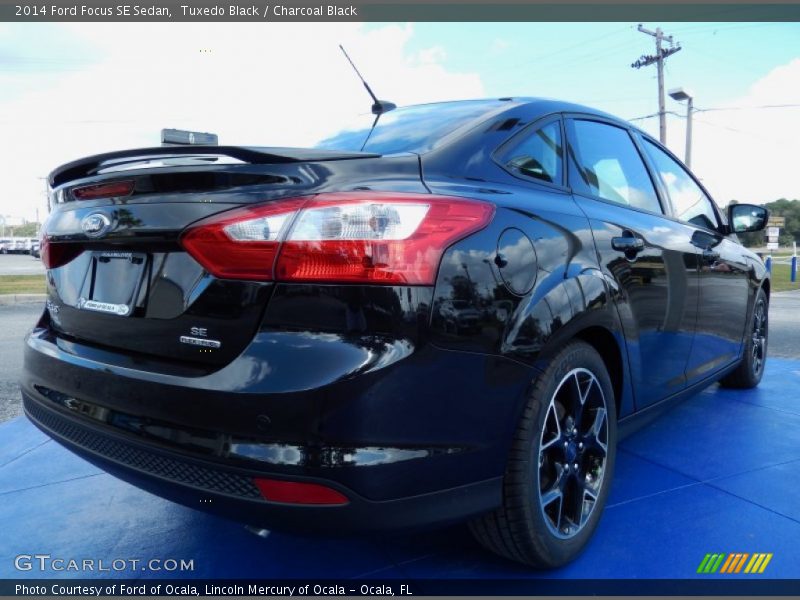 Tuxedo Black / Charcoal Black 2014 Ford Focus SE Sedan