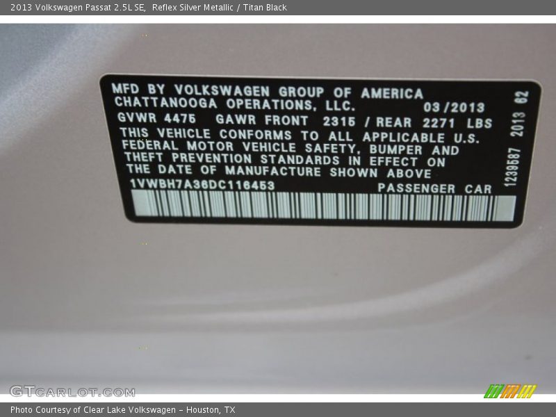 Reflex Silver Metallic / Titan Black 2013 Volkswagen Passat 2.5L SE