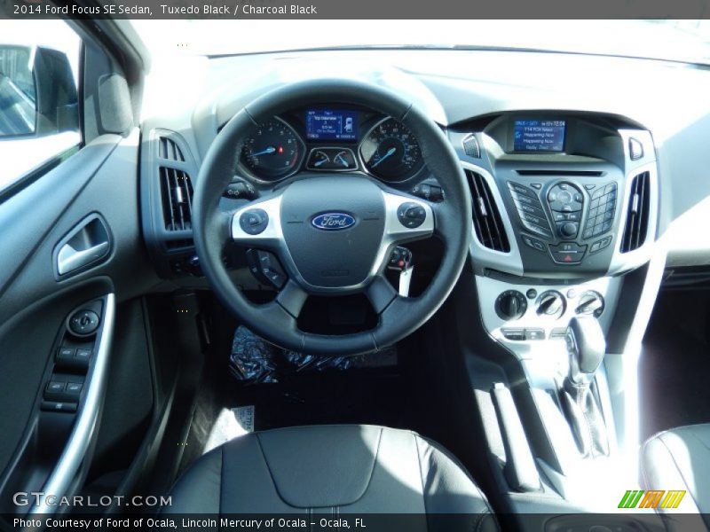 Tuxedo Black / Charcoal Black 2014 Ford Focus SE Sedan
