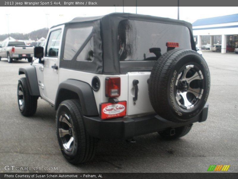 Bright White / Black 2013 Jeep Wrangler Sport S 4x4