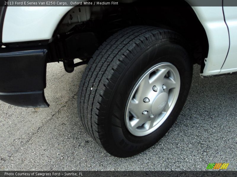 Oxford White / Medium Flint 2013 Ford E Series Van E250 Cargo