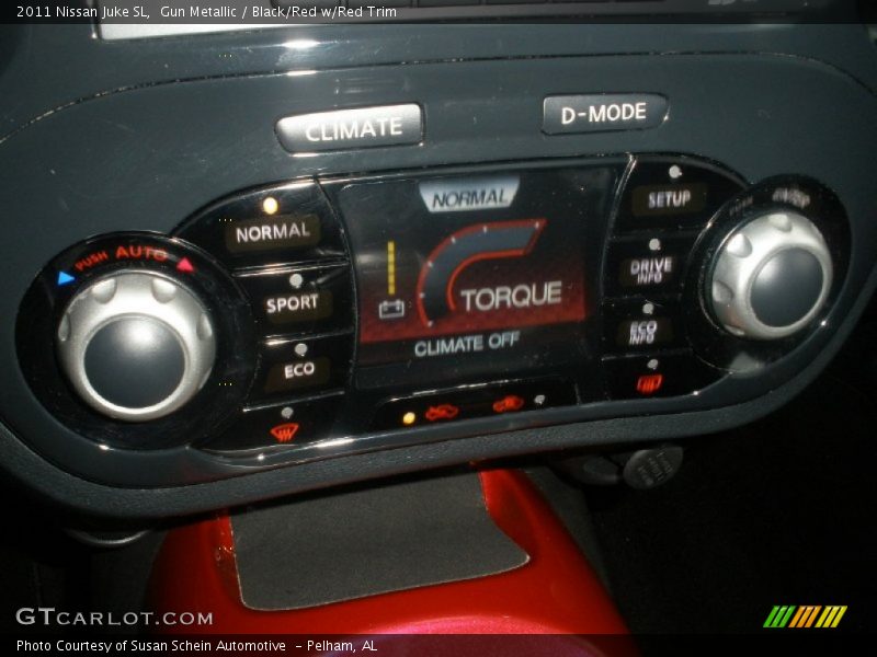 Gun Metallic / Black/Red w/Red Trim 2011 Nissan Juke SL