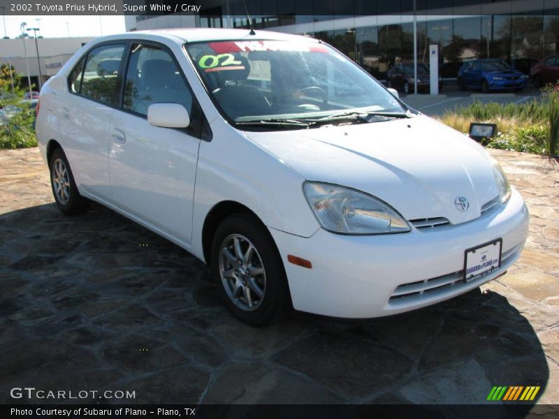 Super White / Gray 2002 Toyota Prius Hybrid