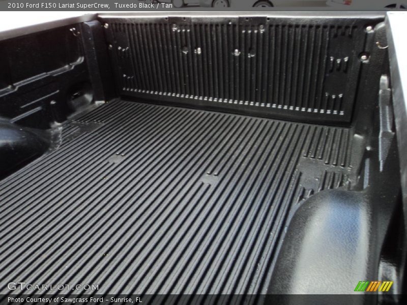 Tuxedo Black / Tan 2010 Ford F150 Lariat SuperCrew