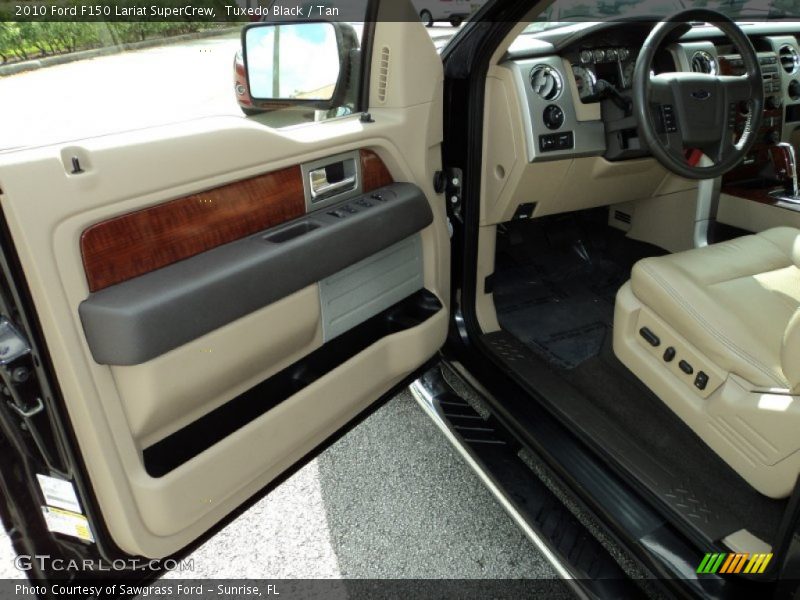 Tuxedo Black / Tan 2010 Ford F150 Lariat SuperCrew