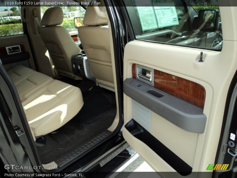 Tuxedo Black / Tan 2010 Ford F150 Lariat SuperCrew