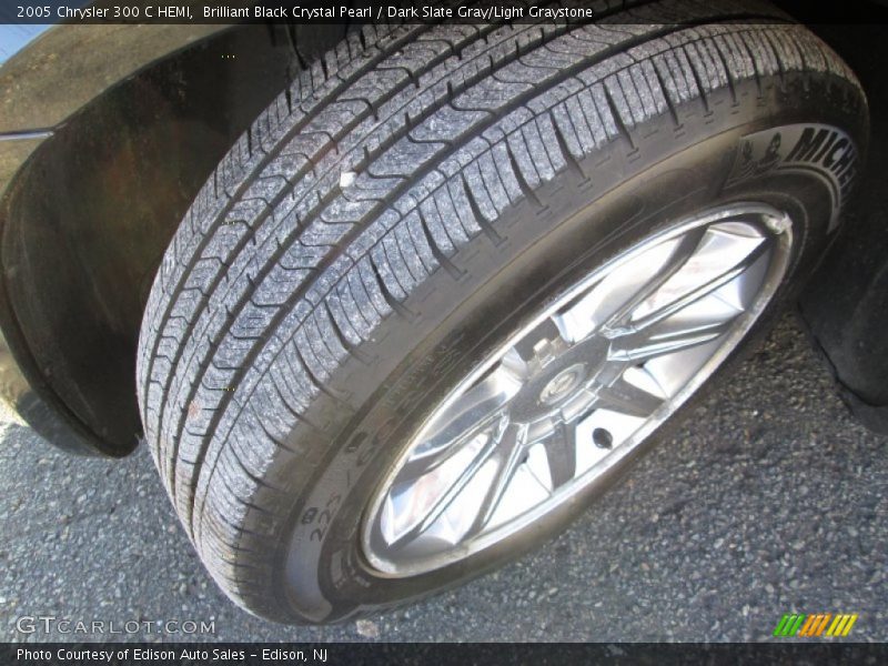 Brilliant Black Crystal Pearl / Dark Slate Gray/Light Graystone 2005 Chrysler 300 C HEMI
