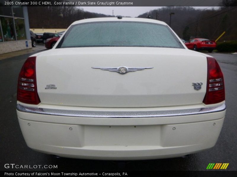 Cool Vanilla / Dark Slate Gray/Light Graystone 2005 Chrysler 300 C HEMI