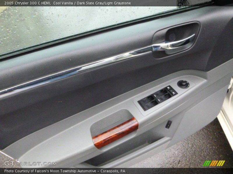 Cool Vanilla / Dark Slate Gray/Light Graystone 2005 Chrysler 300 C HEMI