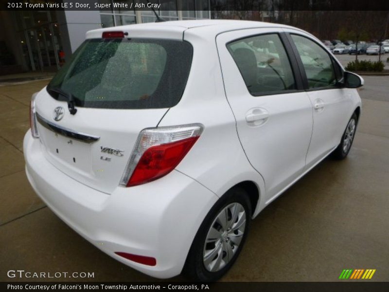 Super White / Ash Gray 2012 Toyota Yaris LE 5 Door