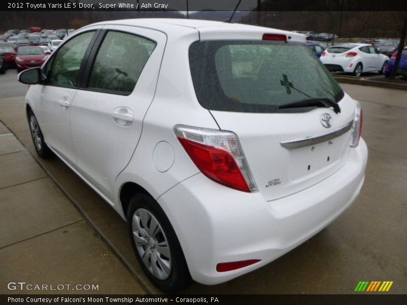 Super White / Ash Gray 2012 Toyota Yaris LE 5 Door