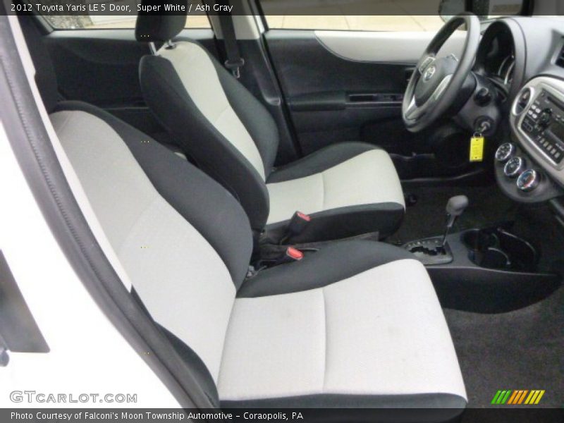 Super White / Ash Gray 2012 Toyota Yaris LE 5 Door