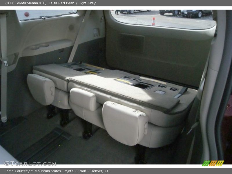 Salsa Red Pearl / Light Gray 2014 Toyota Sienna XLE