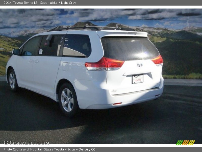 Super White / Light Gray 2014 Toyota Sienna LE