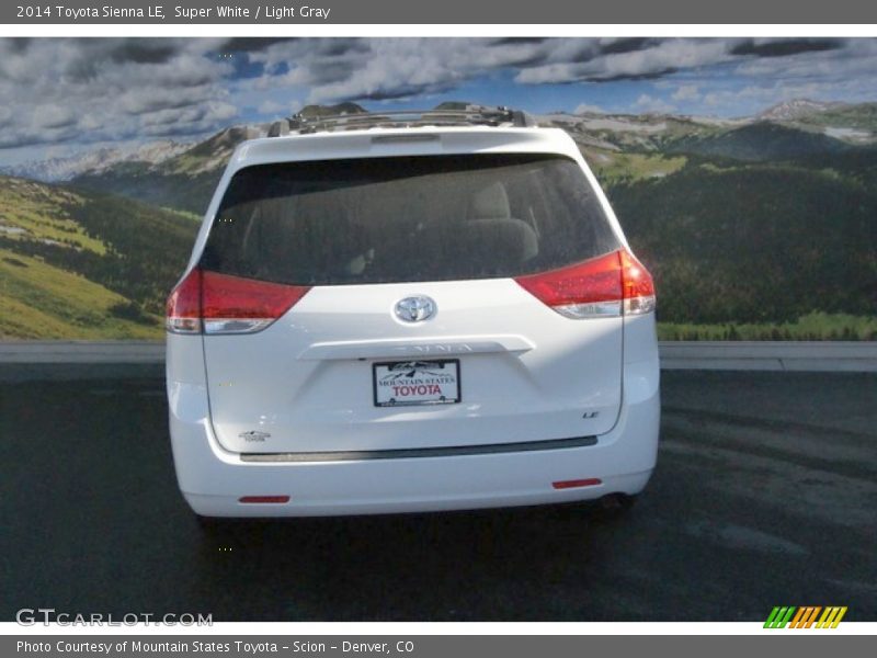 Super White / Light Gray 2014 Toyota Sienna LE