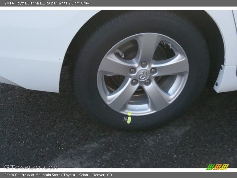 Super White / Light Gray 2014 Toyota Sienna LE
