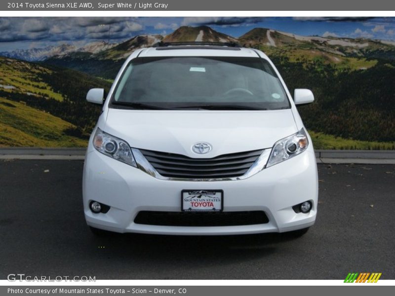 Super White / Light Gray 2014 Toyota Sienna XLE AWD