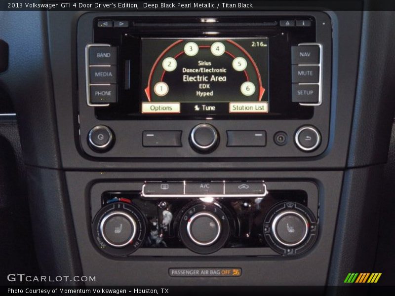 Deep Black Pearl Metallic / Titan Black 2013 Volkswagen GTI 4 Door Driver's Edition