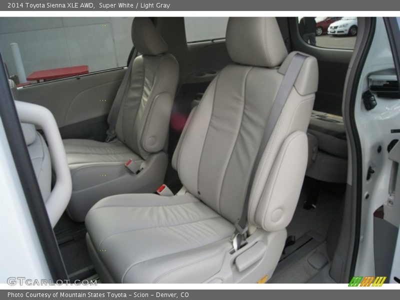 Super White / Light Gray 2014 Toyota Sienna XLE AWD