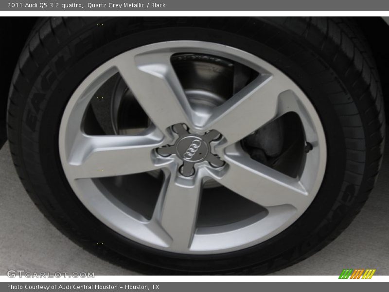 2011 Q5 3.2 quattro Wheel