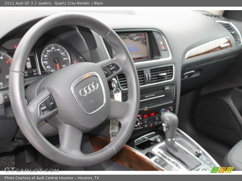  2011 Q5 3.2 quattro Steering Wheel