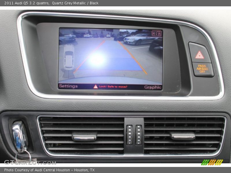Quartz Grey Metallic / Black 2011 Audi Q5 3.2 quattro