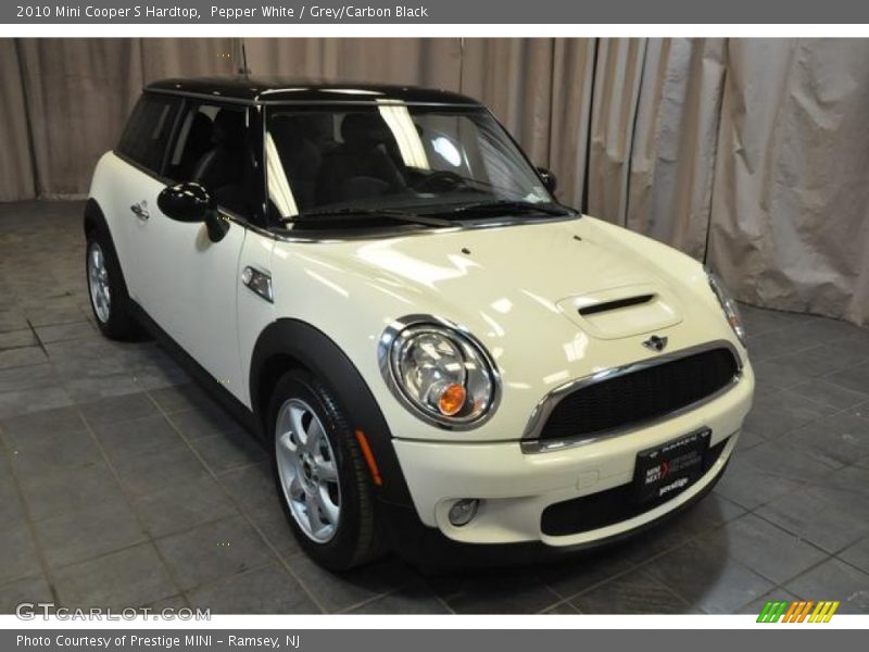 Pepper White / Grey/Carbon Black 2010 Mini Cooper S Hardtop