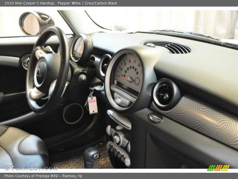 Pepper White / Grey/Carbon Black 2010 Mini Cooper S Hardtop