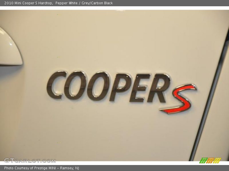 Pepper White / Grey/Carbon Black 2010 Mini Cooper S Hardtop