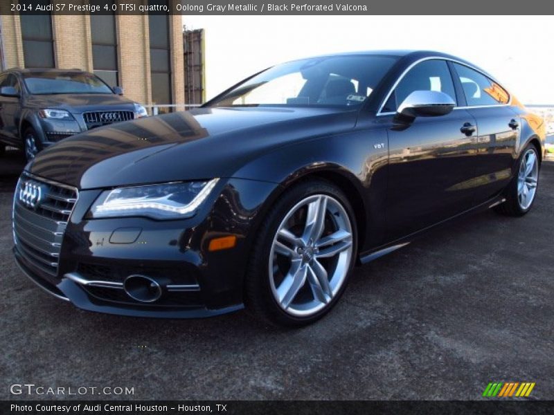 Front 3/4 View of 2014 S7 Prestige 4.0 TFSI quattro