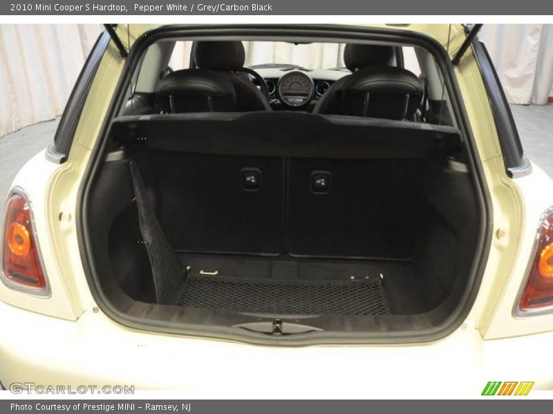Pepper White / Grey/Carbon Black 2010 Mini Cooper S Hardtop