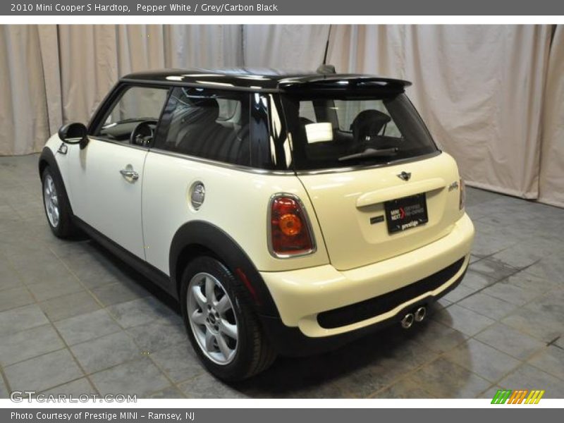 Pepper White / Grey/Carbon Black 2010 Mini Cooper S Hardtop