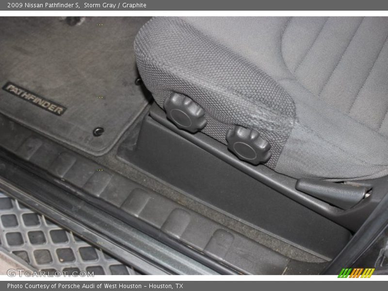 Storm Gray / Graphite 2009 Nissan Pathfinder S