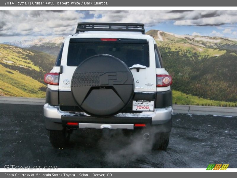 Iceberg White / Dark Charcoal 2014 Toyota FJ Cruiser 4WD