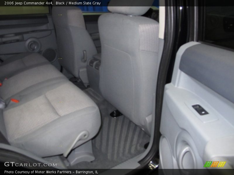 Black / Medium Slate Gray 2006 Jeep Commander 4x4