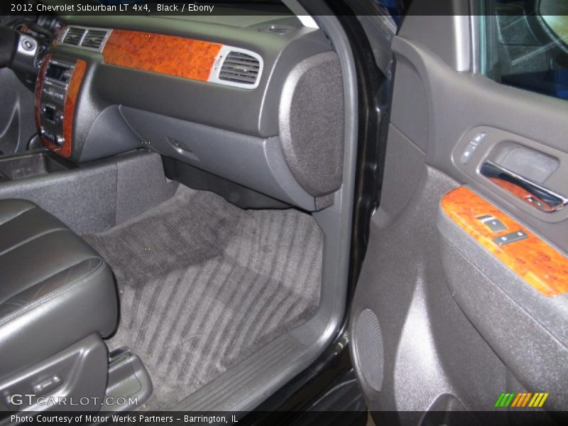 Black / Ebony 2012 Chevrolet Suburban LT 4x4