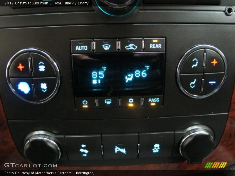 Black / Ebony 2012 Chevrolet Suburban LT 4x4