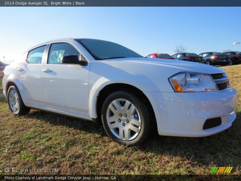 Bright White / Black 2014 Dodge Avenger SE