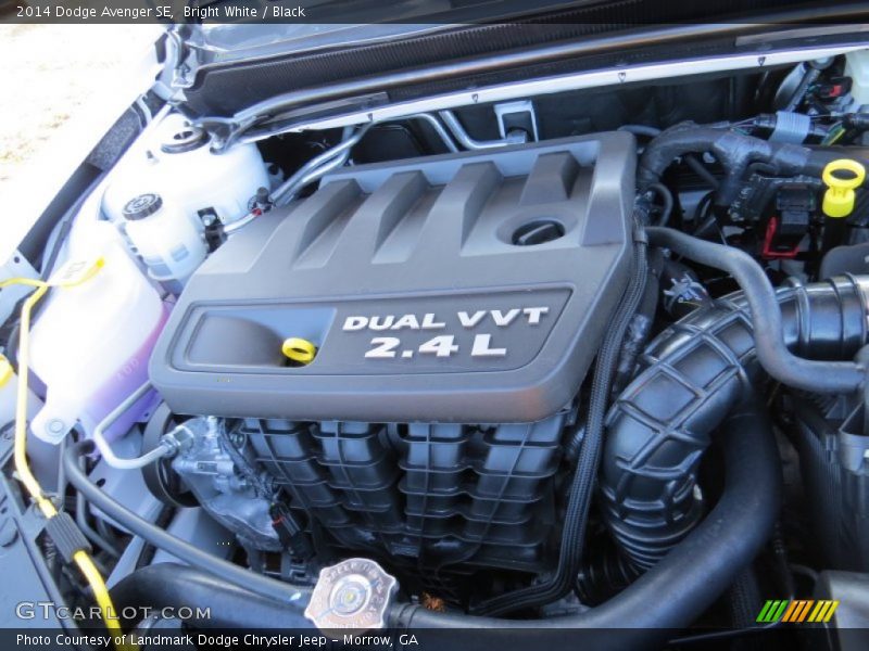 Bright White / Black 2014 Dodge Avenger SE