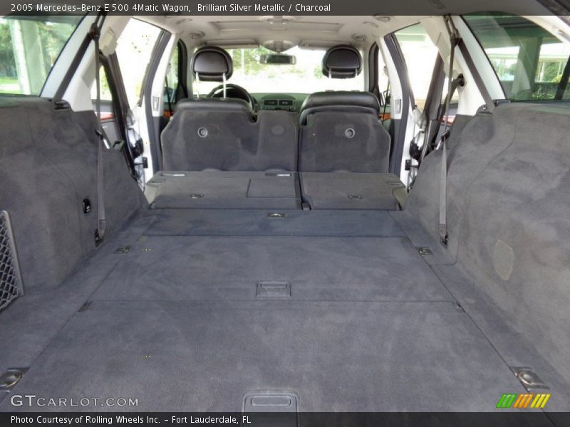  2005 E 500 4Matic Wagon Trunk