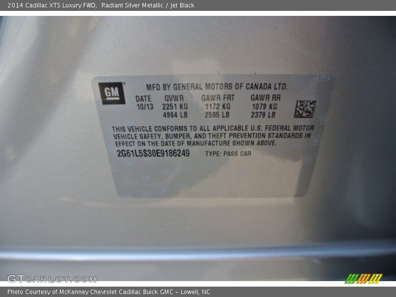 Radiant Silver Metallic / Jet Black 2014 Cadillac XTS Luxury FWD
