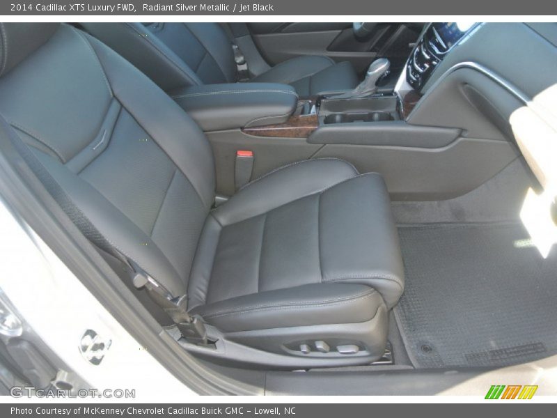 Radiant Silver Metallic / Jet Black 2014 Cadillac XTS Luxury FWD