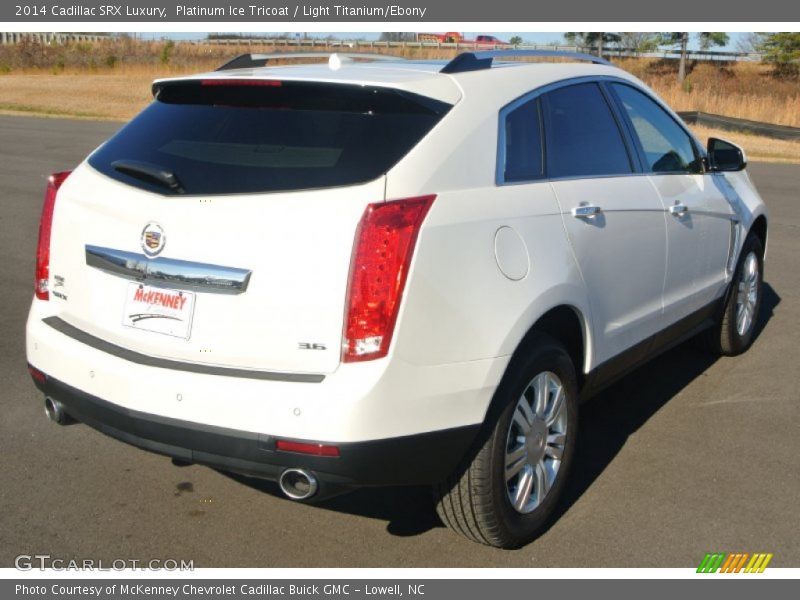 Platinum Ice Tricoat / Light Titanium/Ebony 2014 Cadillac SRX Luxury