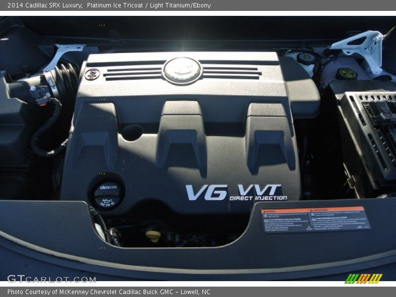 Platinum Ice Tricoat / Light Titanium/Ebony 2014 Cadillac SRX Luxury