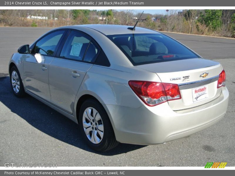 Champagne Silver Metallic / Jet Black/Medium Titanium 2014 Chevrolet Cruze LS