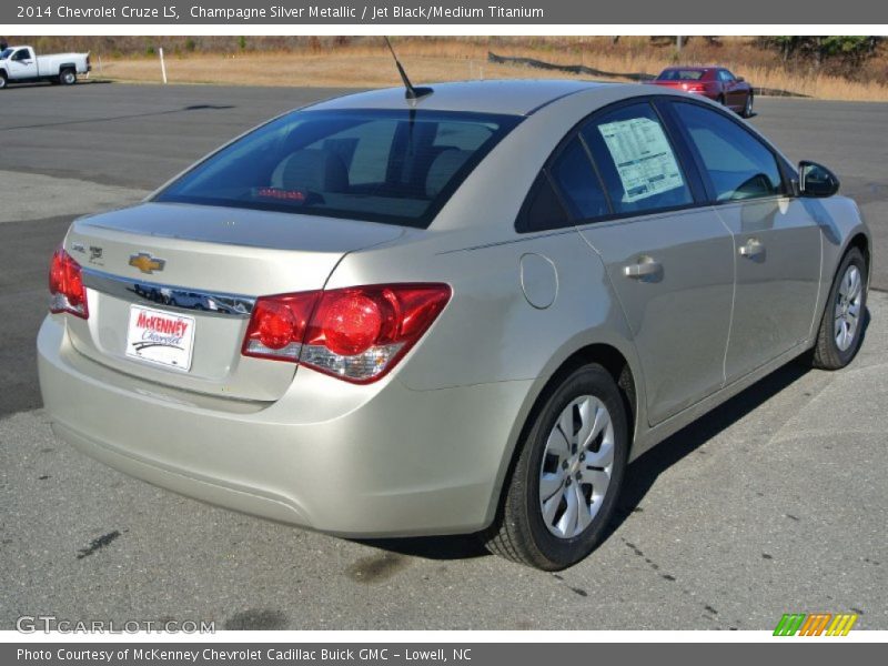 Champagne Silver Metallic / Jet Black/Medium Titanium 2014 Chevrolet Cruze LS